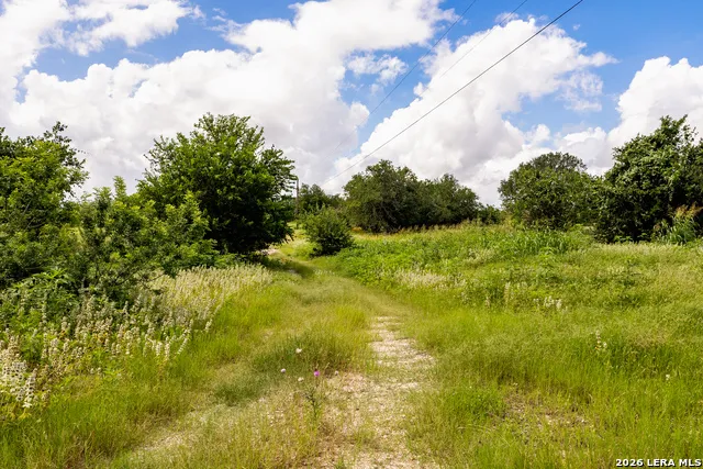 3141 Zion Hill Seguin, TX 78155