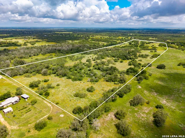3141 Zion Hill Seguin, TX 78155