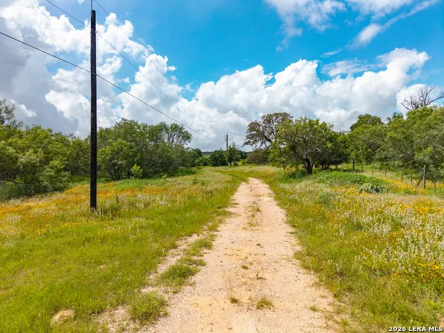 3141 Zion Hill Seguin, TX 78155