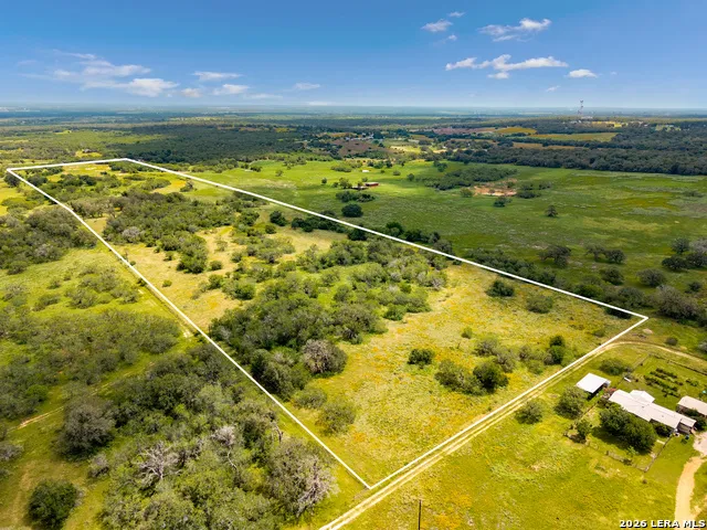 3141 Zion Hill Seguin, TX 78155