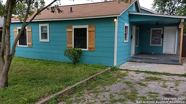 516 BEXAR DR San Antonio, TX 78228