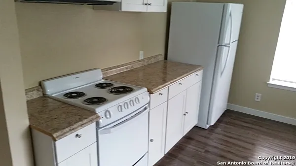 516 BEXAR DR San Antonio, TX 78228
