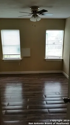 516 BEXAR DR San Antonio, TX 78228