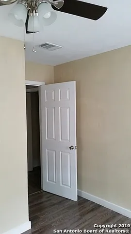 516 BEXAR DR San Antonio, TX 78228