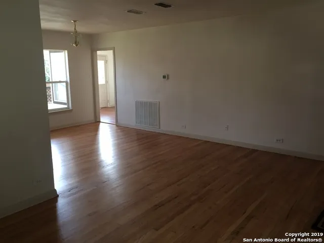 1204 WILTSHIRE AVE Terrell Hills, TX 78209