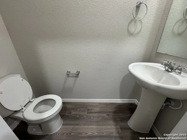 5330 Lisa Point Unit 102 Converse, TX 78109