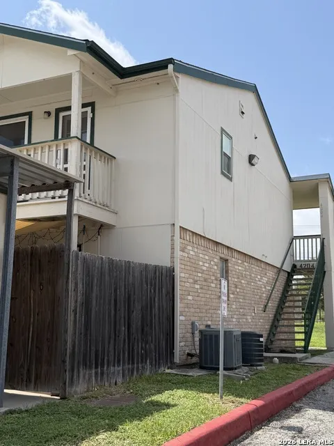 4949 Hamilton Wolfe Unit 4204