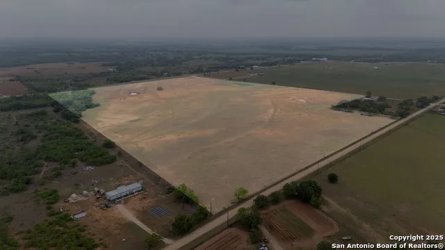 TBD County Road 133 Floresville, TX 78114
