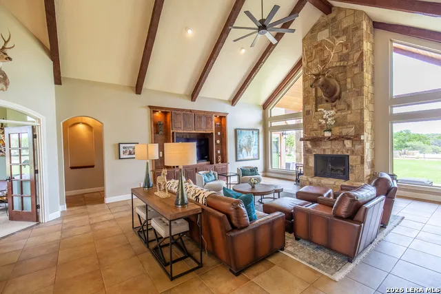 395 Bluff Creek Center Point, TX 78010