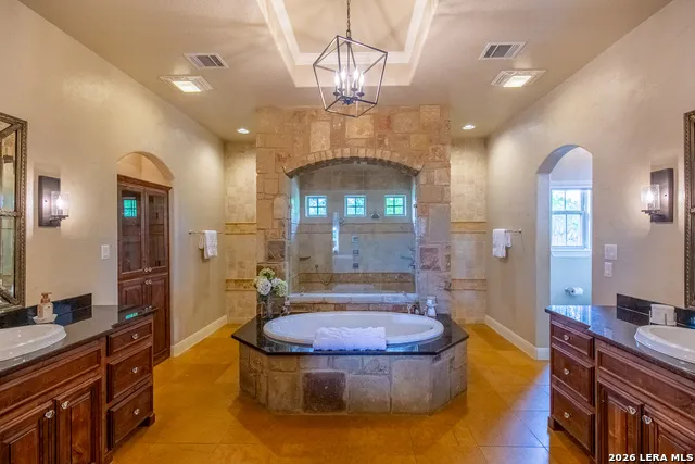 395 Bluff Creek Center Point, TX 78010