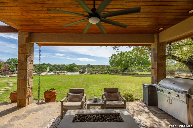395 Bluff Creek Center Point, TX 78010