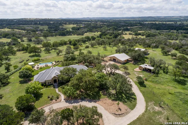 395 Bluff Creek Center Point, TX 78010