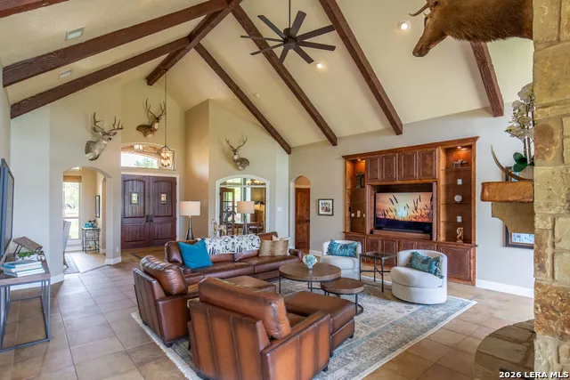 395 Bluff Creek Center Point, TX 78010