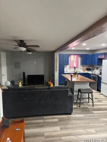 10172 Pvt 597 Mathis, TX 78368
