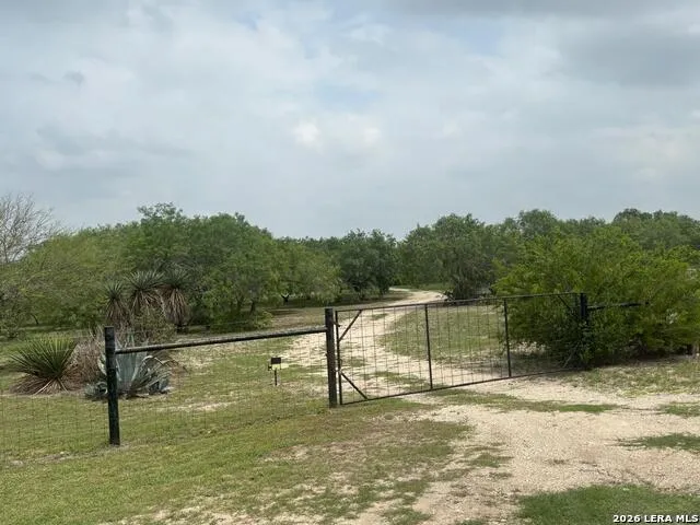 10172 Pvt 597 Mathis, TX 78368
