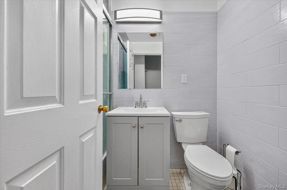 521 E 156th Street #C Bronx, NY 10455