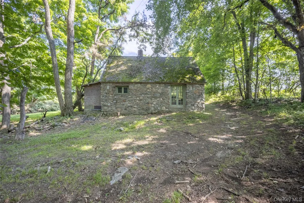 147 Lauer Road Poughkeepsie, NY 12603