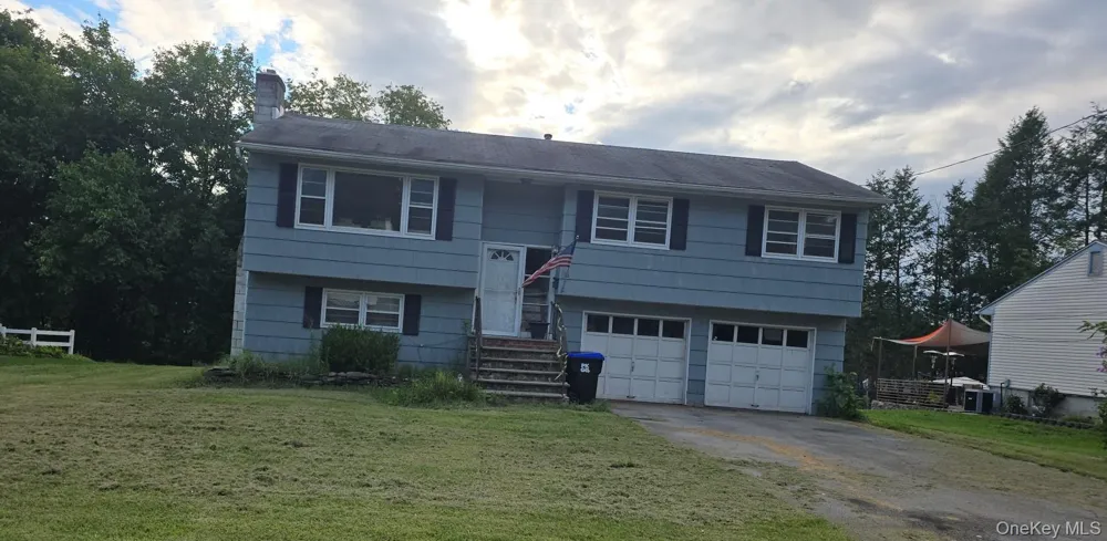 14 Bellmore Drive Poughkeepsie, NY 12603