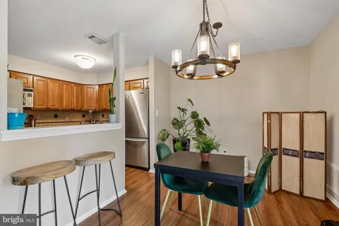 14 WYNDHAM PLACE #14