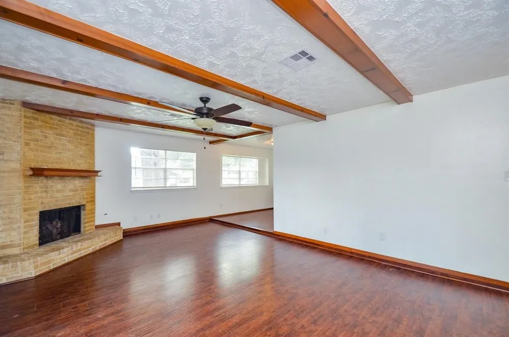 4802 Lost Oak Drive Spring, TX 77388