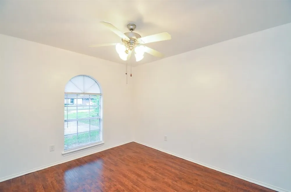 4802 Lost Oak Drive Spring, TX 77388