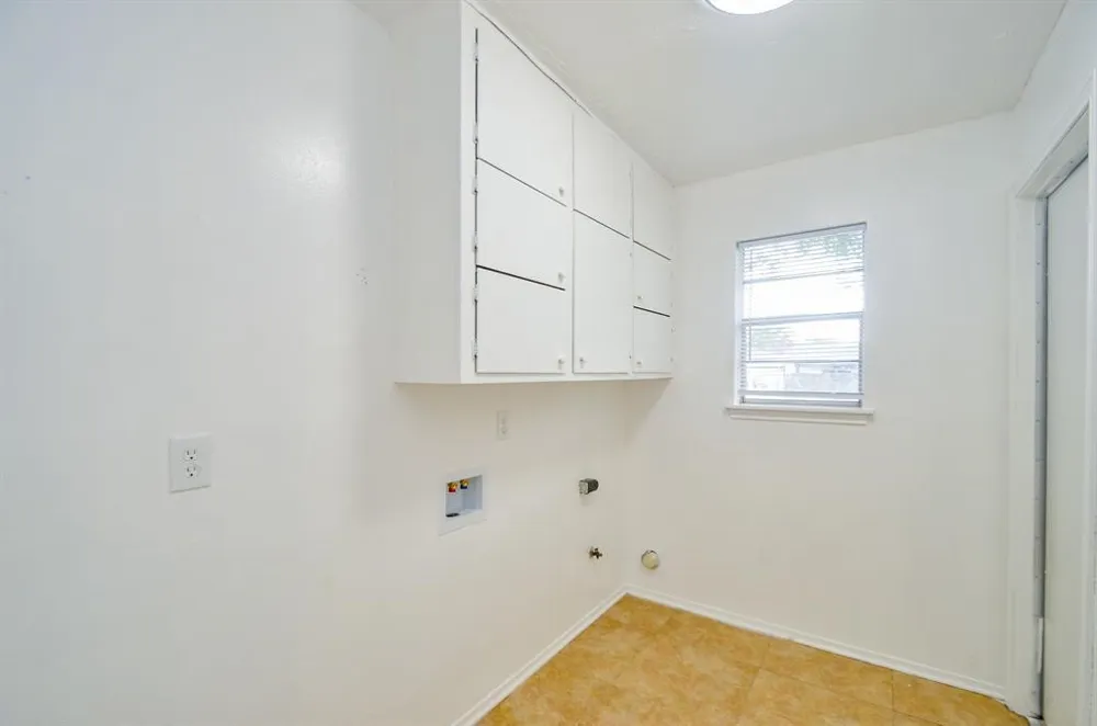 4802 Lost Oak Drive Spring, TX 77388