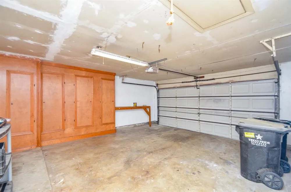 4802 Lost Oak Drive Spring, TX 77388