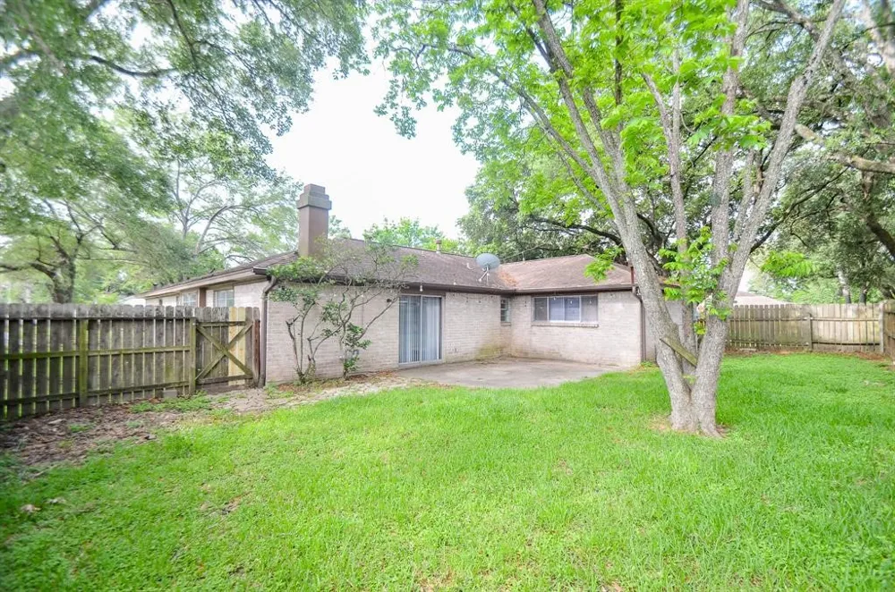 4802 Lost Oak Drive Spring, TX 77388