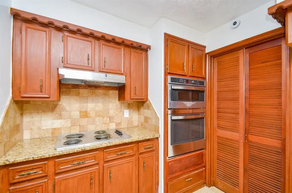 4802 Lost Oak Drive Spring, TX 77388