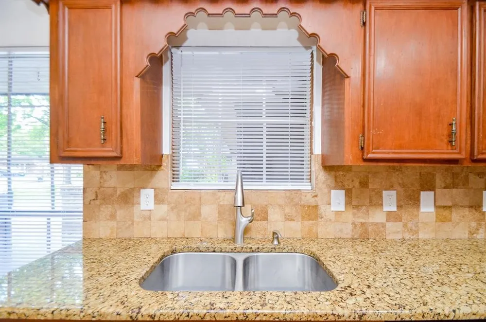 4802 Lost Oak Drive Spring, TX 77388