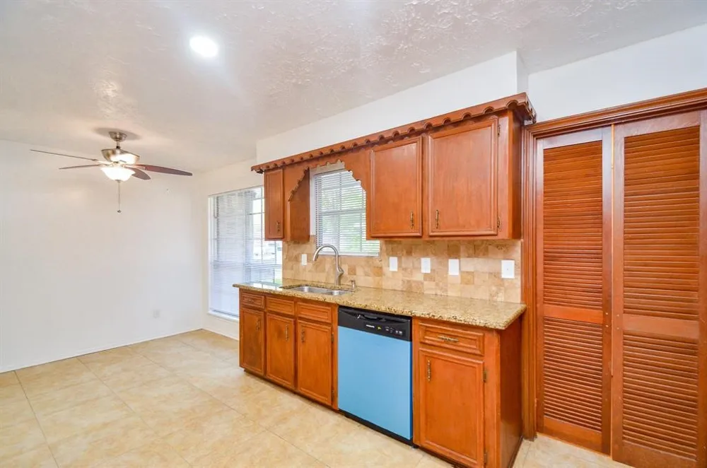 4802 Lost Oak Drive Spring, TX 77388