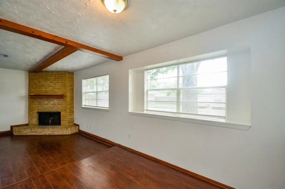 4802 Lost Oak Drive Spring, TX 77388