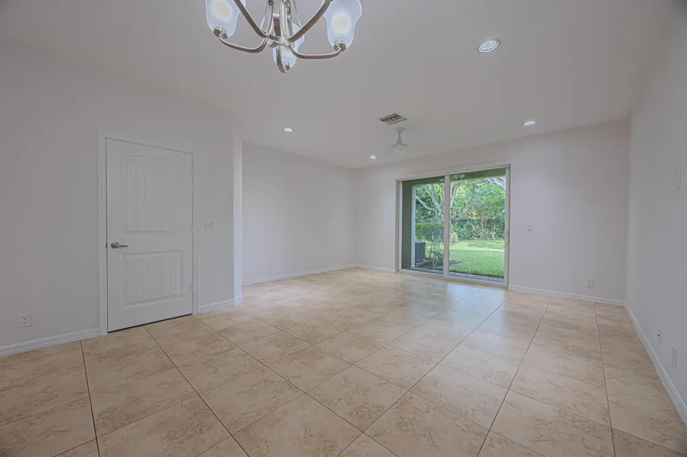 2646 Webb Avenue Delray Beach, FL 33444