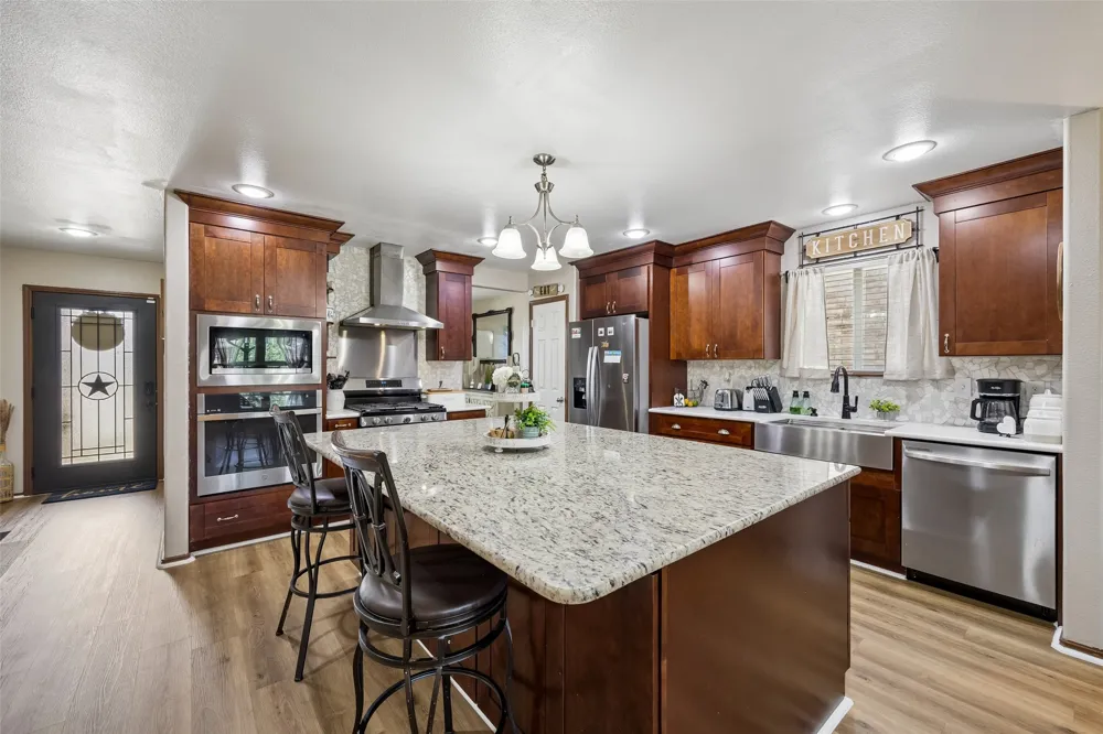 709 Bastrop Drive Arlington, TX 76002