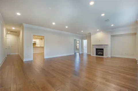 6425 Bandera Avenue #2E