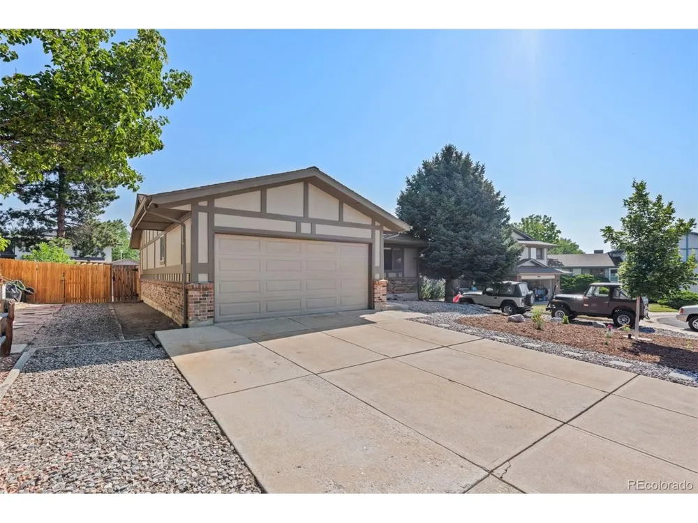 2444 S Cole Way Lakewood, CO 80228