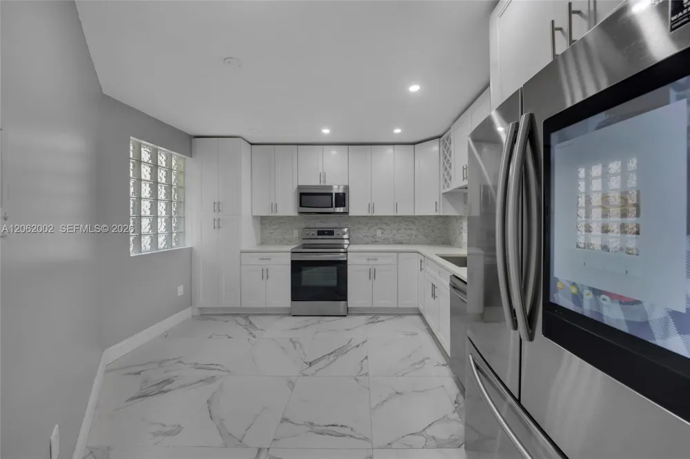 4300 NW 30th St #341 Coconut Creek, FL 33066