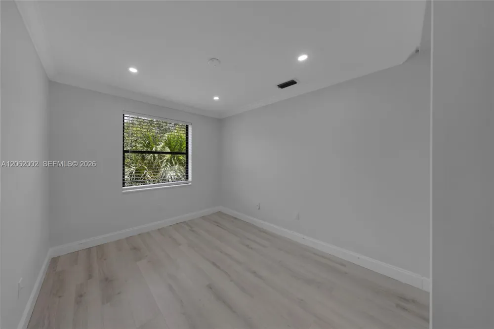 4300 NW 30th St #341 Coconut Creek, FL 33066