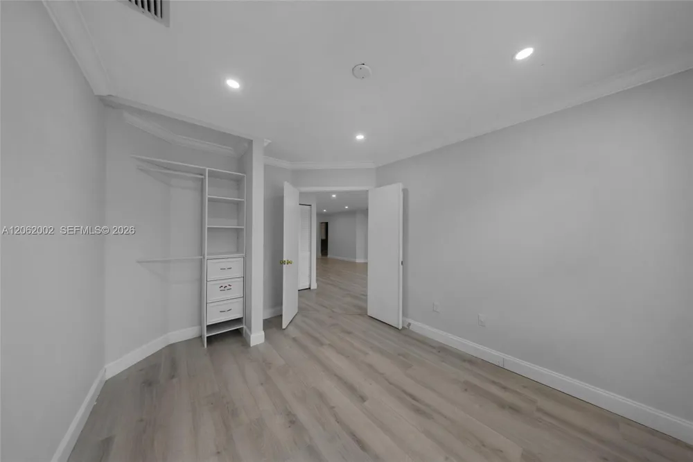 4300 NW 30th St #341 Coconut Creek, FL 33066