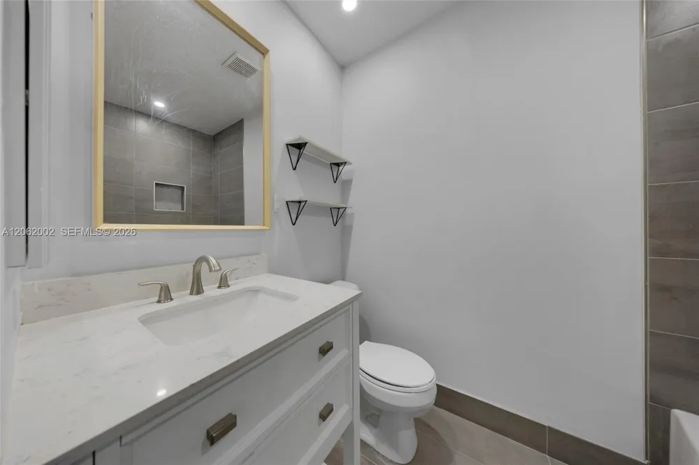4300 NW 30th St #341 Coconut Creek, FL 33066