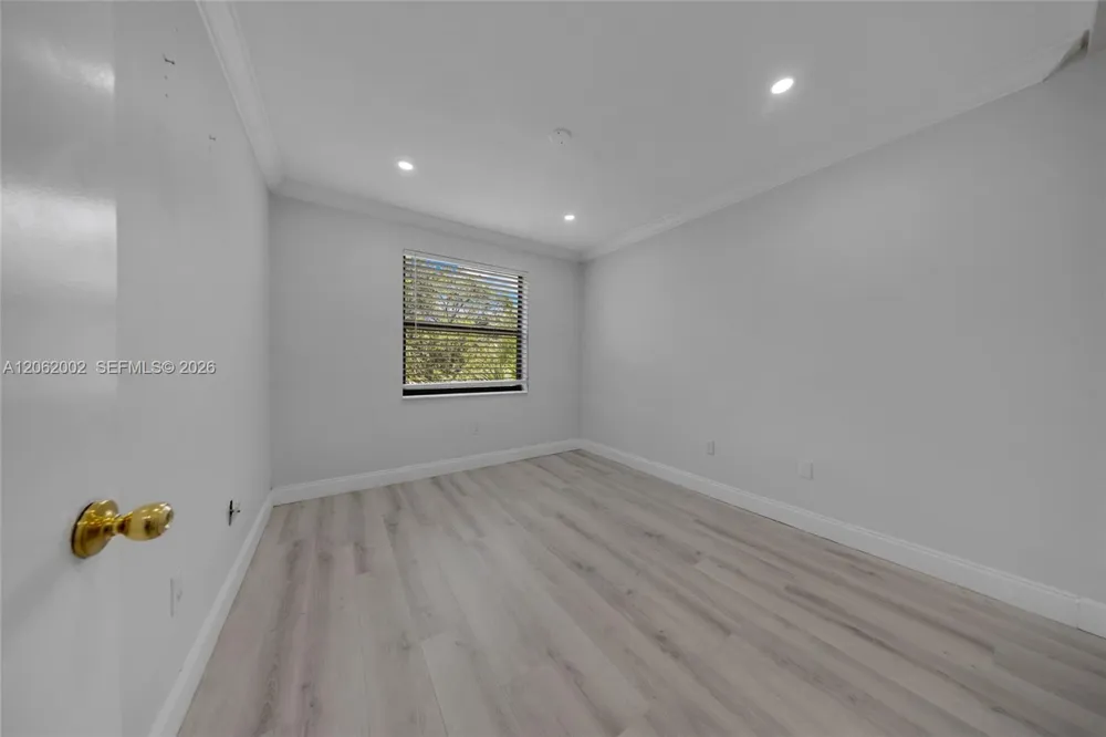 4300 NW 30th St #341 Coconut Creek, FL 33066