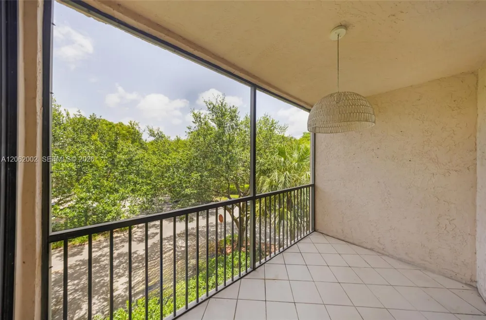 4300 NW 30th St #341 Coconut Creek, FL 33066