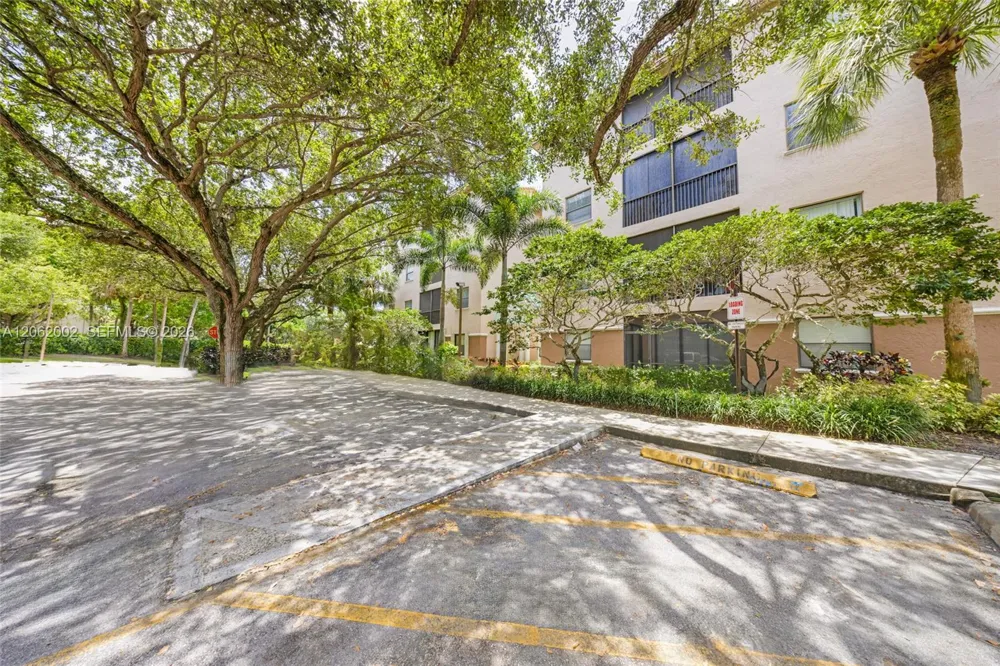 4300 NW 30th St #341 Coconut Creek, FL 33066