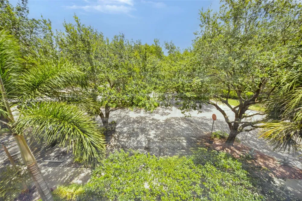 4300 NW 30th St #341 Coconut Creek, FL 33066