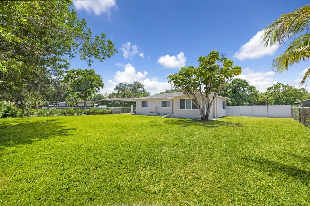 14120 NW 2nd Ave Miami, FL 33168