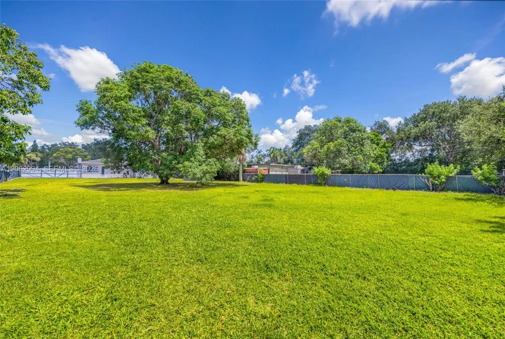 14120 NW 2nd Ave Miami, FL 33168