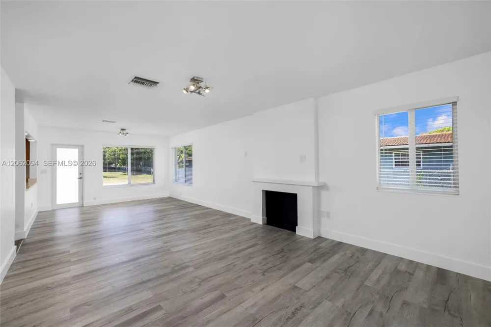 14120 NW 2nd Ave Miami, FL 33168