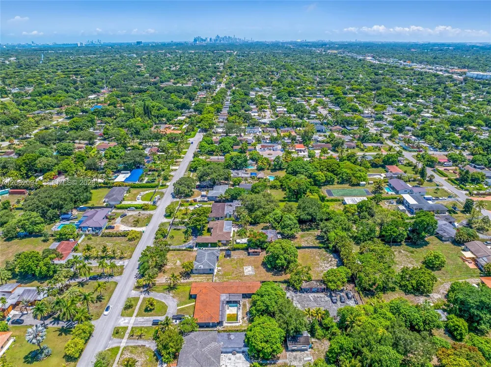 14120 NW 2nd Ave Miami, FL 33168