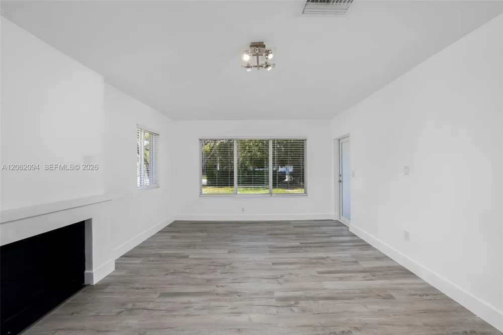 14120 NW 2nd Ave Miami, FL 33168