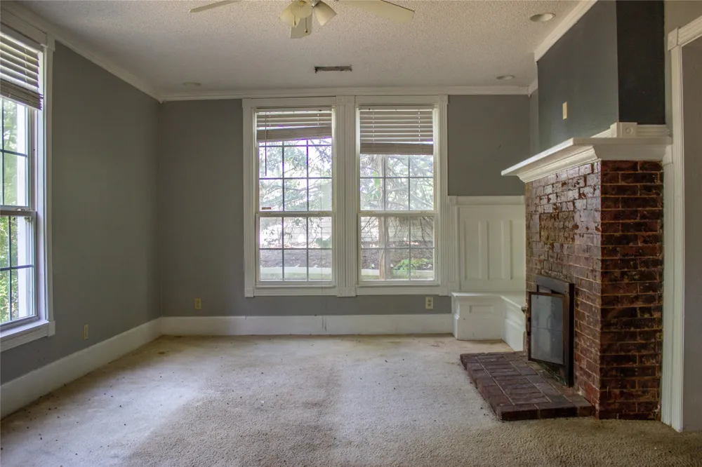 404 E Laurel Street Hugo, OK 74743